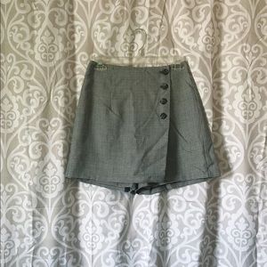 NWOT B Moss black and white skort